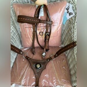 Custom Headstall Breastcollar Jasper Bear Paw Native American